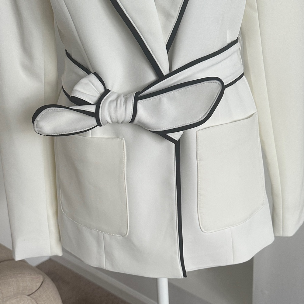 White House Black Market White Blazer with Black Piping - Picture 6 of 7